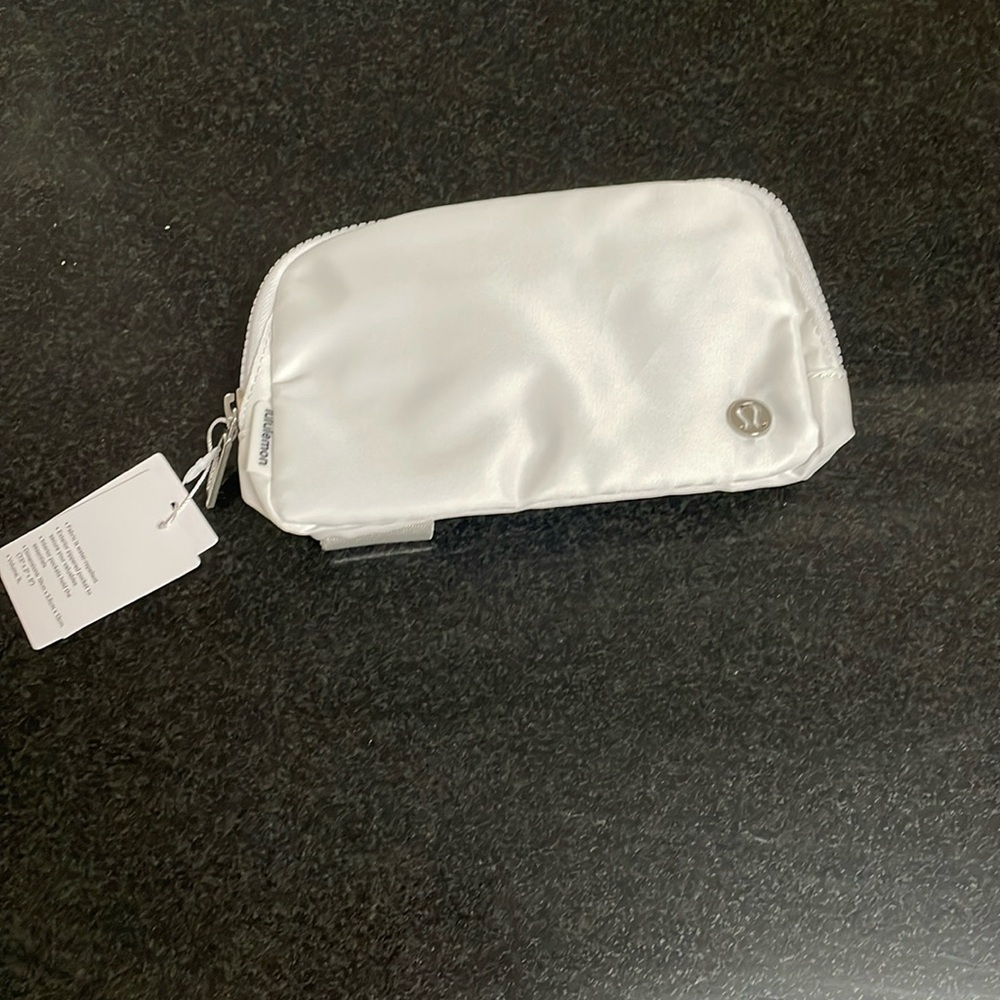 Lululemon belt bag